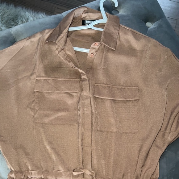 Tan shirt - Picture 2 of 2